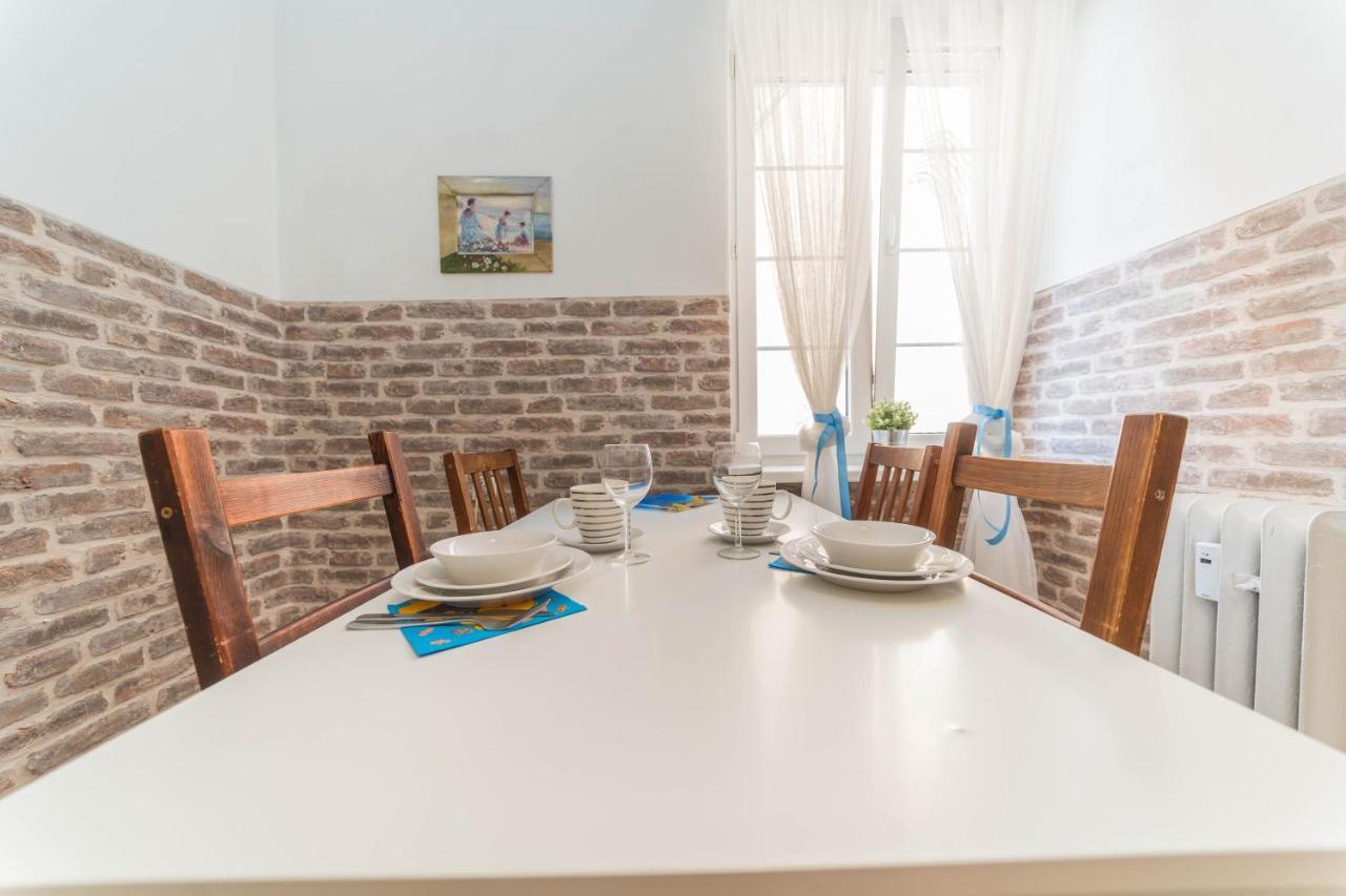 Apartament Przytulny Starowka Old Town Piwna Danzig Exterior foto